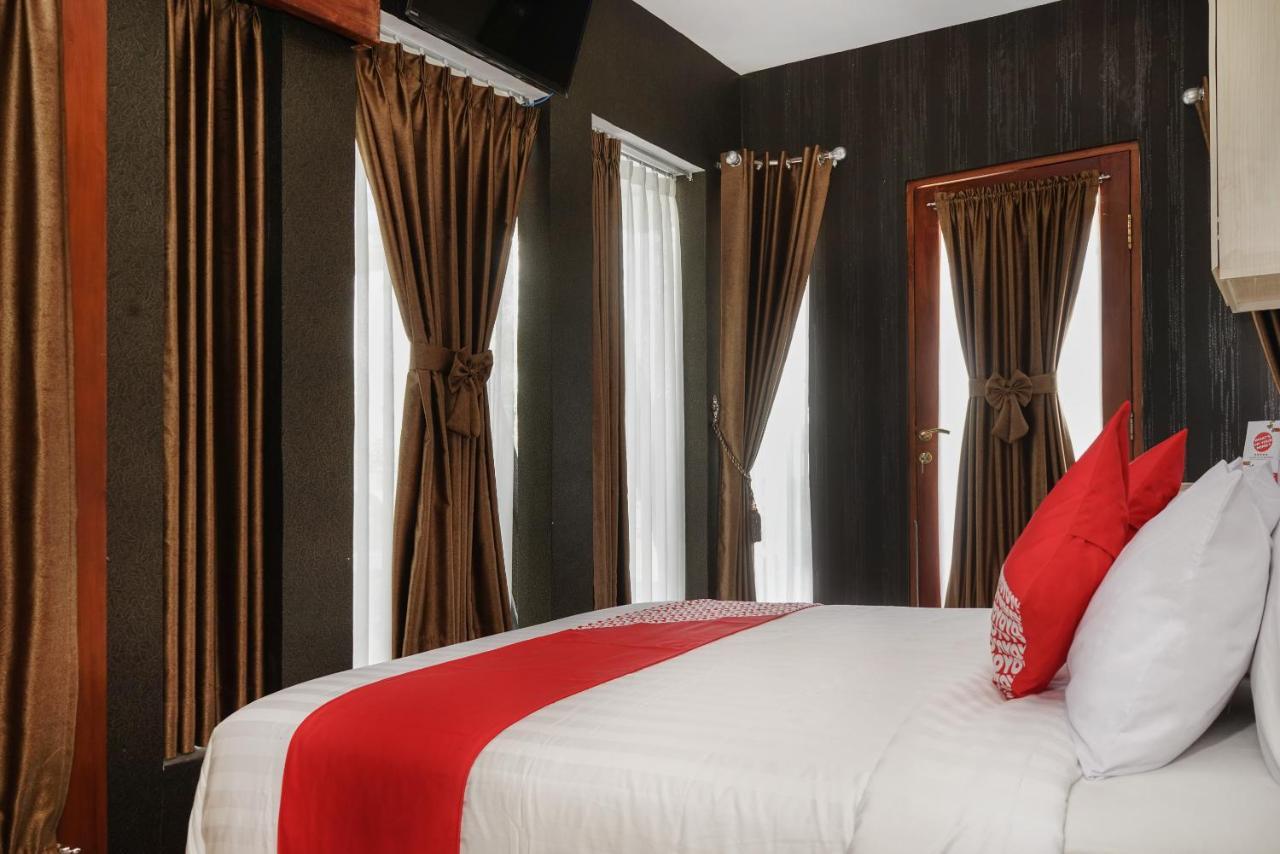 Super Oyo 444 Rafitha Homestay Baturetno Exteriér fotografie