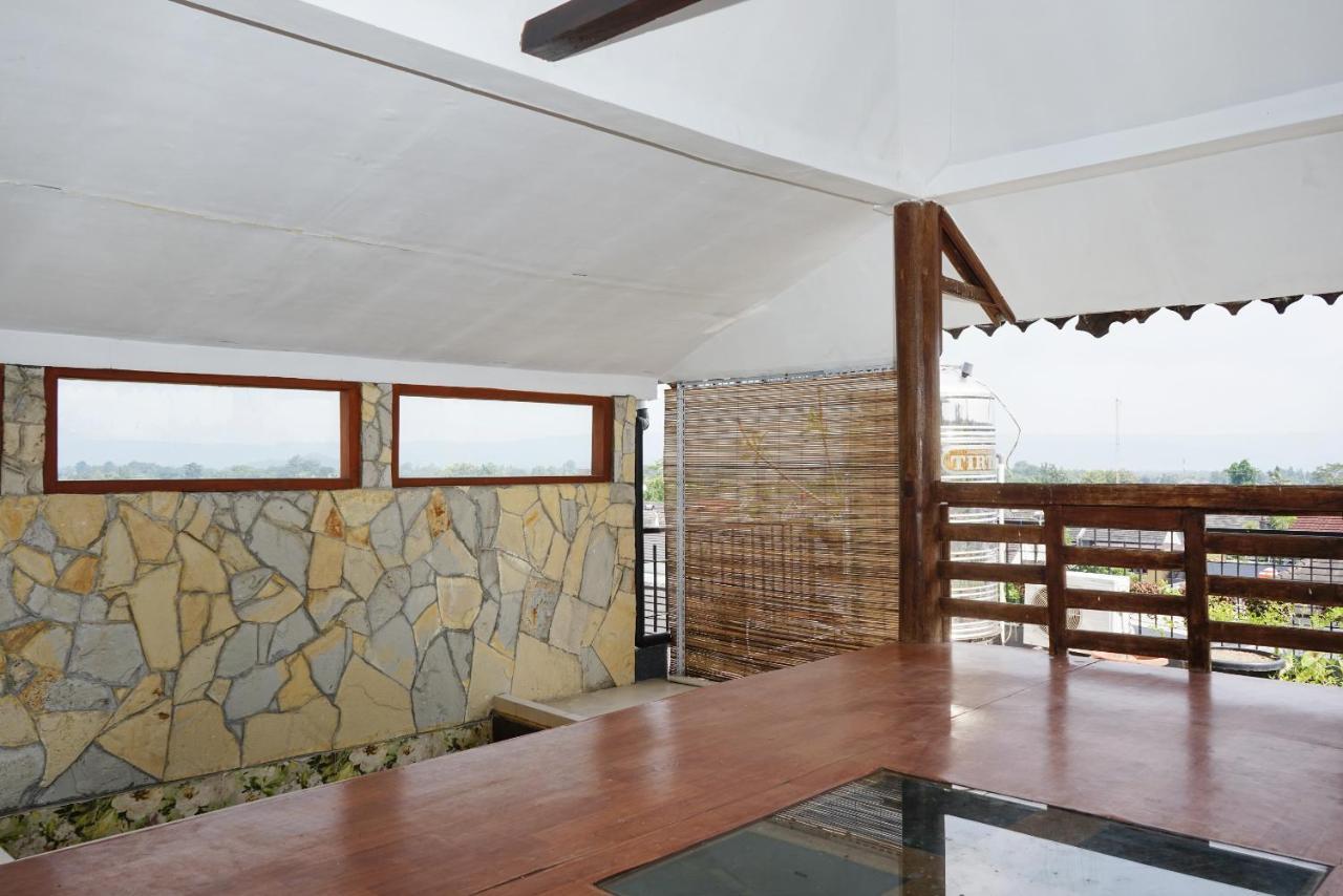 Super Oyo 444 Rafitha Homestay Baturetno Exteriér fotografie
