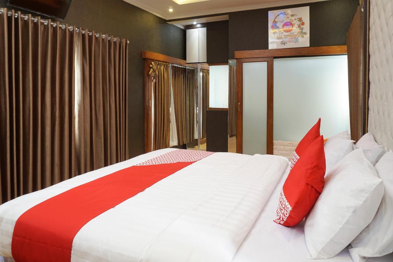 Super Oyo 444 Rafitha Homestay Baturetno Exteriér fotografie